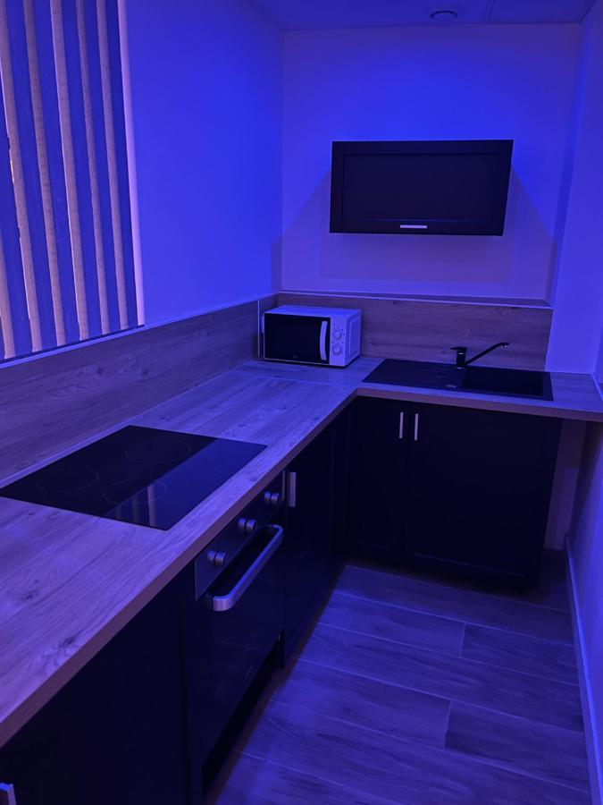 Chic & Jacuzzi Apartamento Givors Exterior foto
